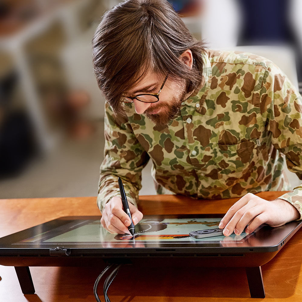 Wacom Cintiq Pro Grafik Tablet 24 INCH TOUCH (DTH-2420)