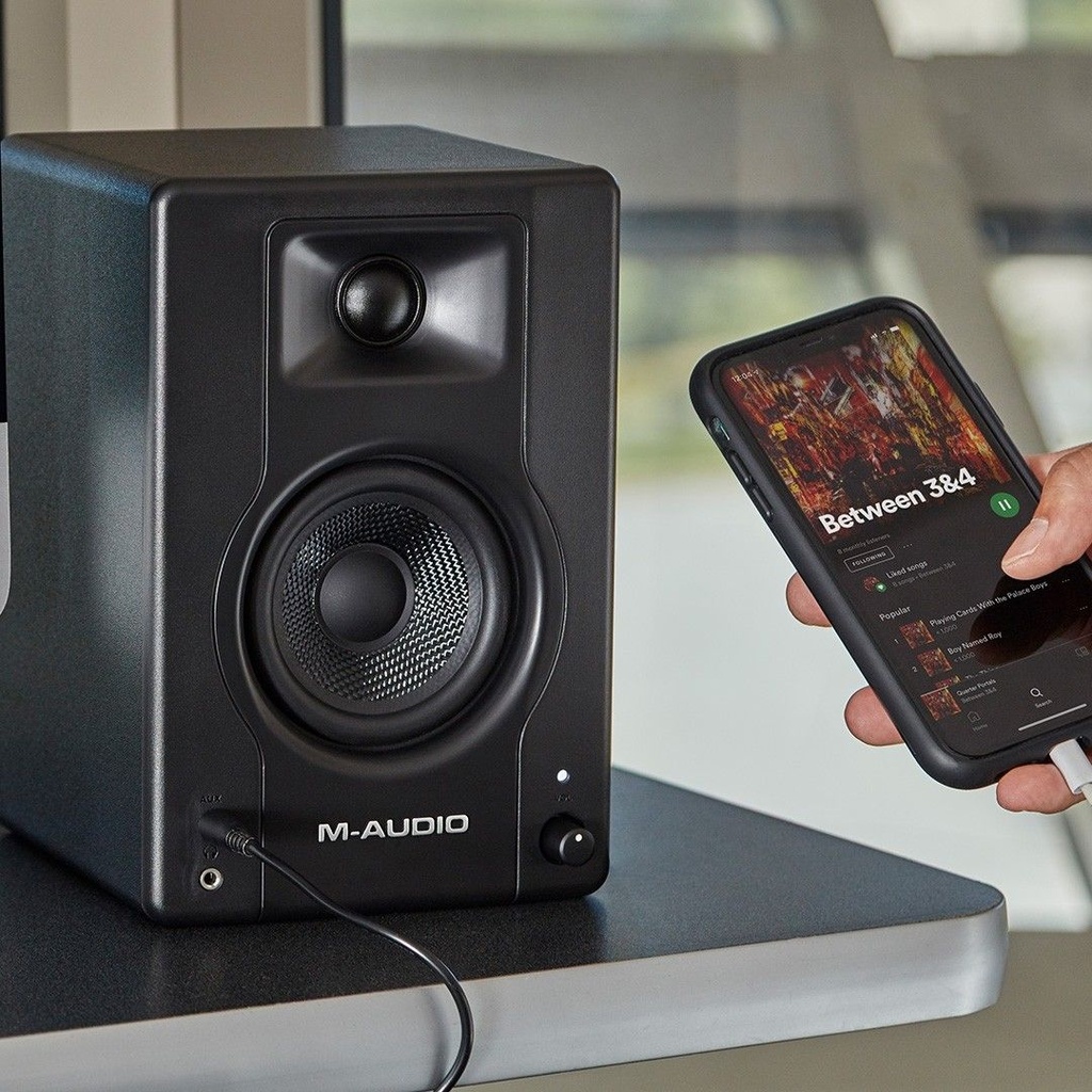 M-Audio BX3
