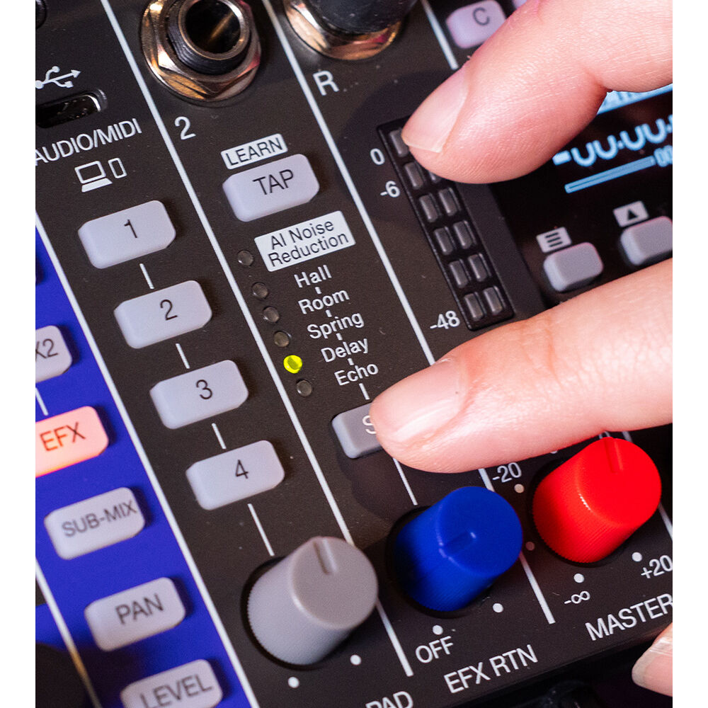 Zoom LiveTrak L6max 12 Kanallı Mixer & Multitrack Kayıt Cihazı