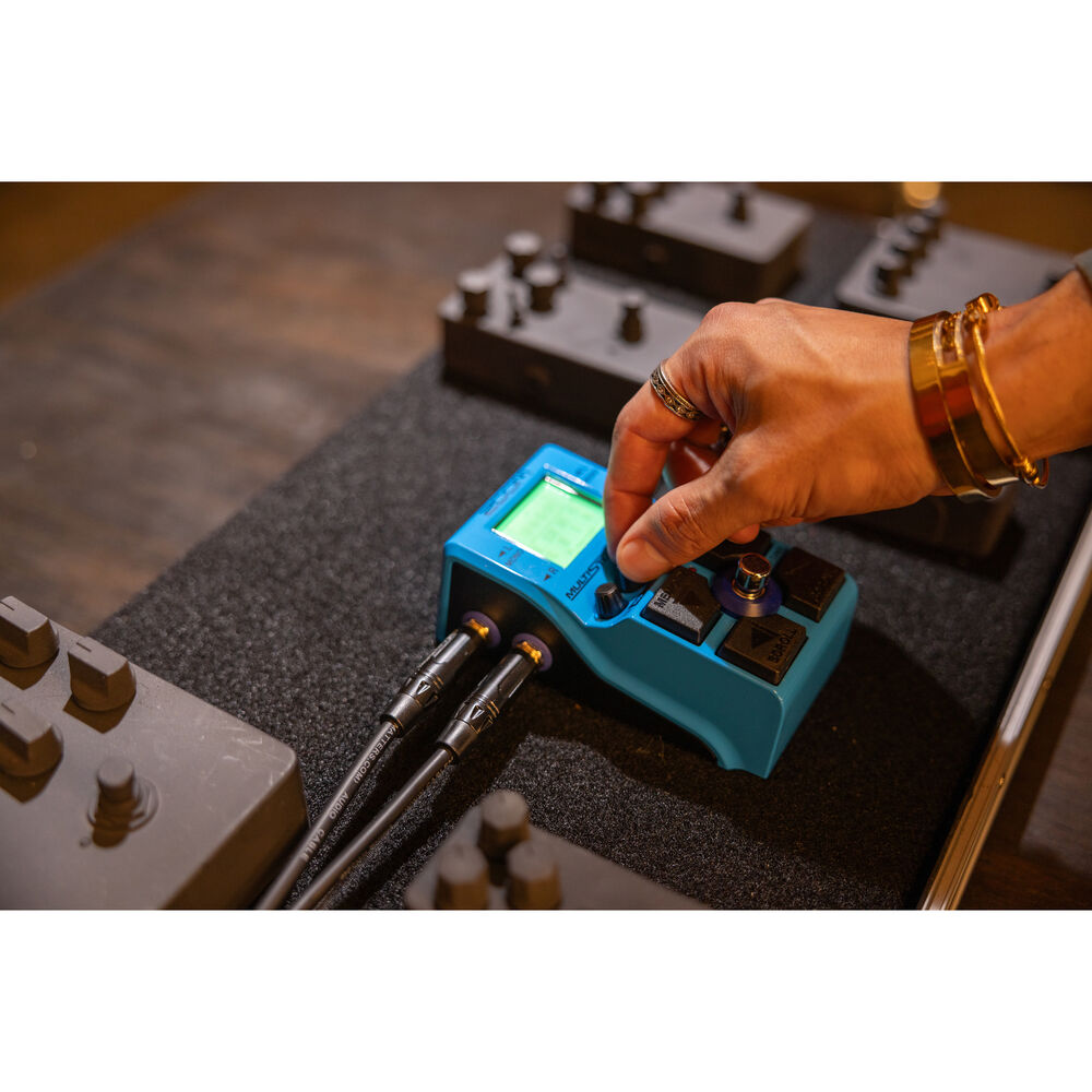 Zoom MS-70CDR+ MultiStomp Efekt Pedalı (Chorus / Delay / Reverb)