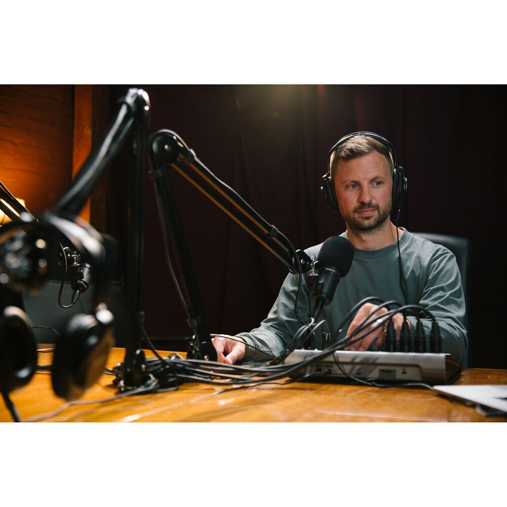 Zoom P8 Protrak 8 Kanal Podcast Mikseri