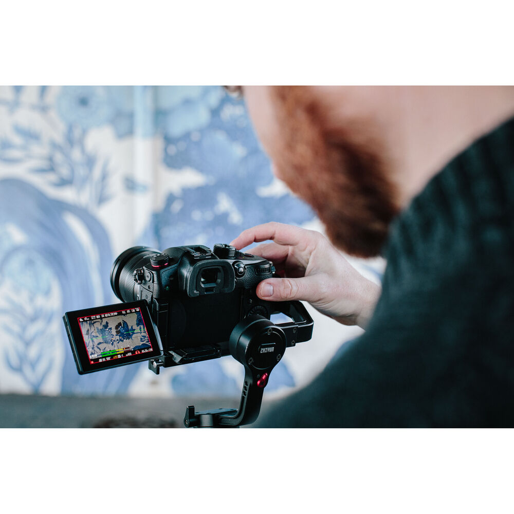 Panasonic Lumix GH5 Mark II Body (MFT Aynasız Kamera)