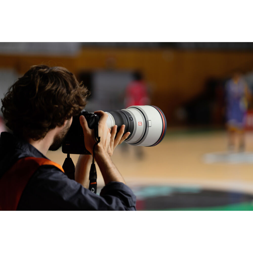 Sony FE 300mm f/2.8 GM OSS Lens (Sony E)