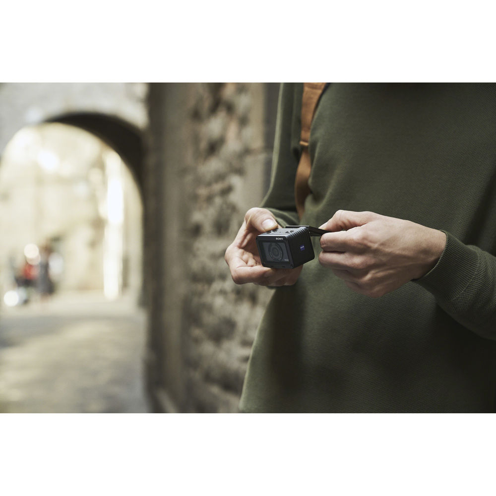 Sony RX0 II Kompakt Fotoğraf Makinesi